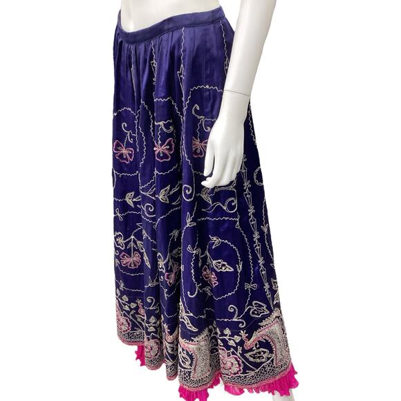 Skirt Women’s SZ6 Long Embroidered Under Layer Of Pink Ruffled Fabric Deep Blue - Picture 2 of 5